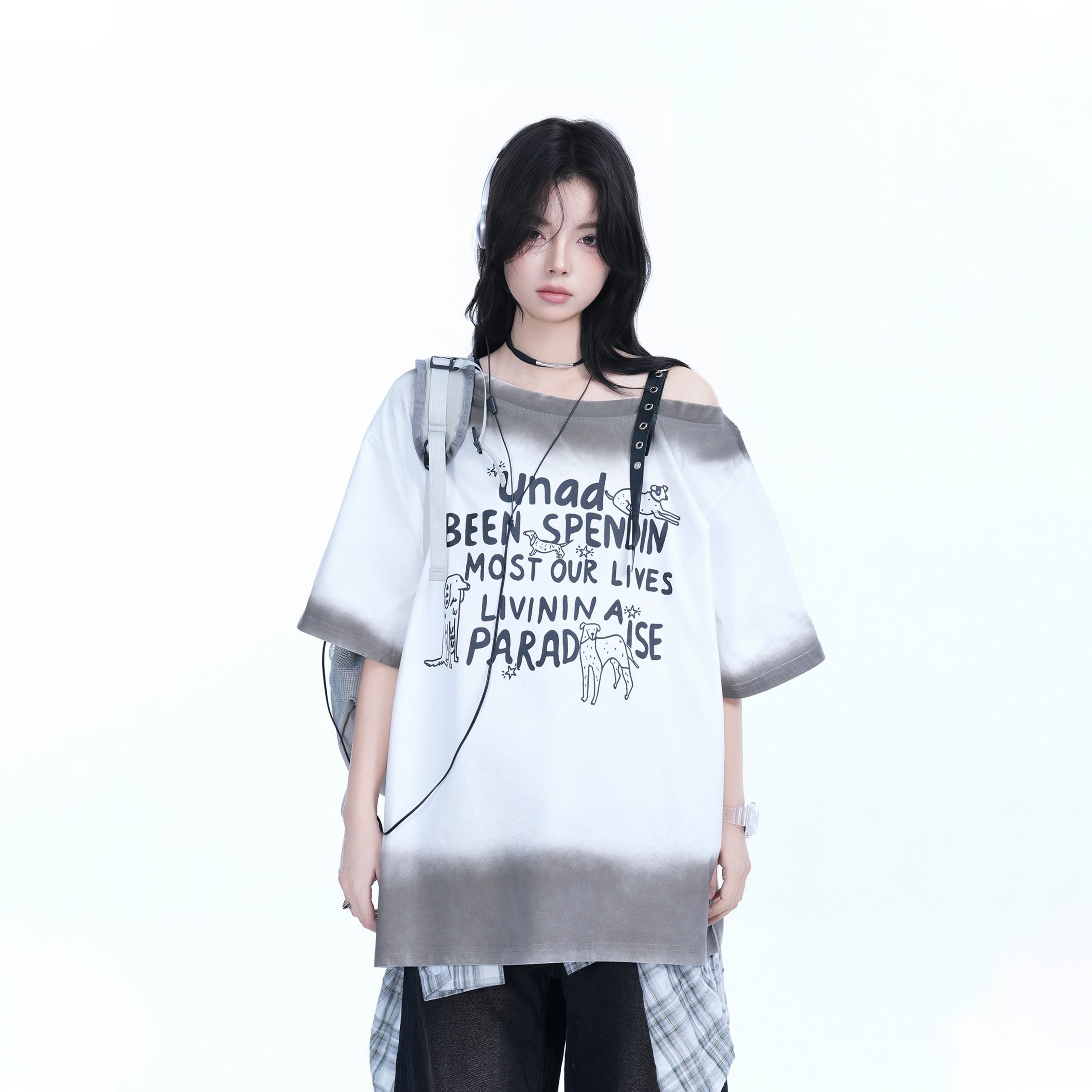 American Gradient Leather Buckle Off-Shoulder Oversized Short Sleeve T-Shirt for Women - Trendy Casual Spicy Girl Style American Gradient Leather Buckle Off-Shoulder Oversized Short Sleeve T-Shirt for Women - Trendy Casual Spicy Girl Style