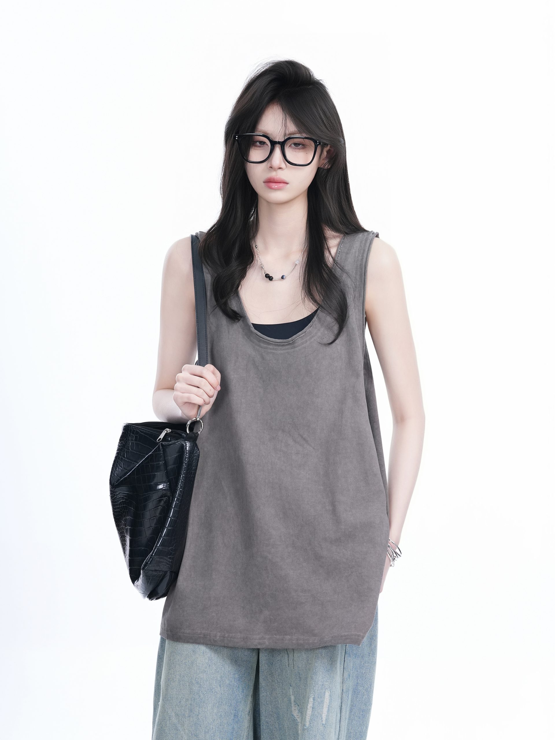 American Hip-Hop Distressed Rolled-Edge Tank Top for Women - Oversized Loose Sleeveless Tee, Trendy 90s Style American Hip-Hop Distressed Rolled-Edge Tank Top for Women - Oversized Loose Sleeveless Tee, Trendy 90s Style