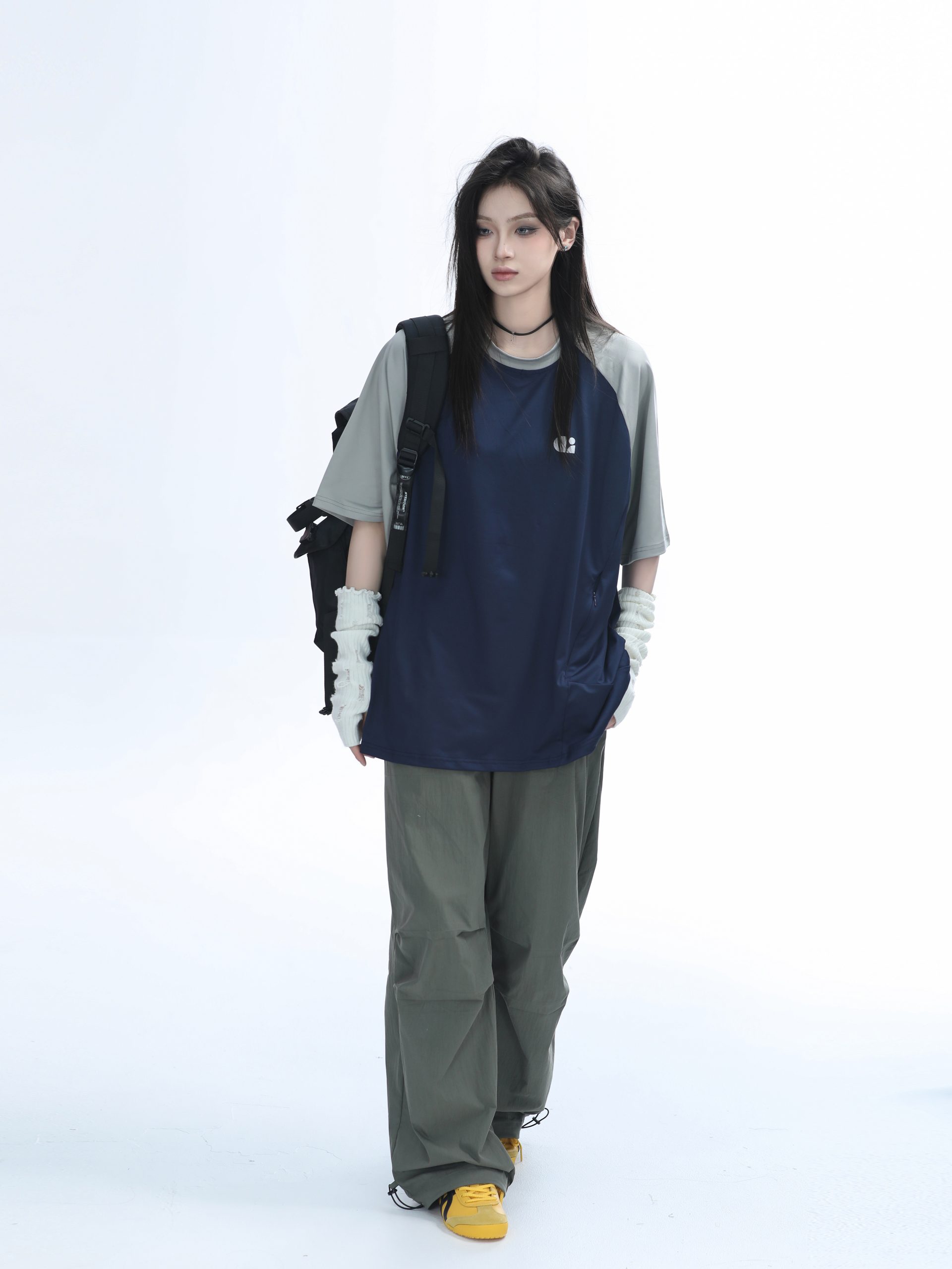 American Quick-Dry Oversized Women's Sports T-Shirt, Loose-Fitting Raglan Half-Sleeve for Summer, Casual Outdoor Style American Quick-Dry Oversized Women's Sports T-Shirt, Loose-Fitting Raglan Half-Sleeve for Summer, Casual Outdoor Style