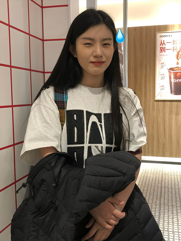 American Retro 2025 Summer Women's Short Sleeve Letter Embroidery Round Neck T-Shirt Casual Loose Fit Trendy Top American Retro 2025 Summer Women's Short Sleeve Letter Embroidery Round Neck T-Shirt Casual Loose Fit Trendy Top