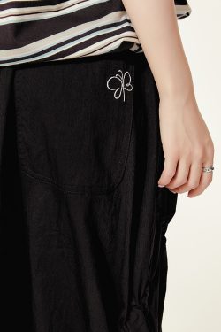 American Retro Black A-Line Half Skirt for Women, Summer Asymmetric Drawstring Design, Hip-Covering Umbrella Style