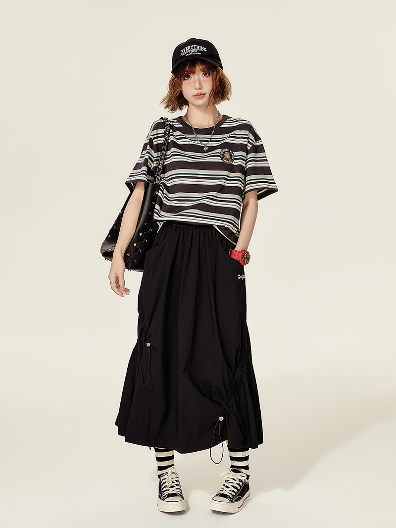 American Retro Black A-Line Half Skirt for Women, Summer Asymmetric Drawstring Design, Hip-Covering Umbrella Style American Retro Black A-Line Half Skirt for Women, Summer Asymmetric Drawstring Design, Hip-Covering Umbrella Style