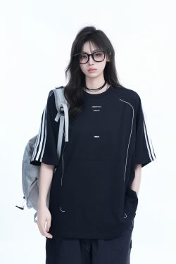 American Retro Black Short-Sleeve T-Shirt for Women – Loose Fit, Summer Casual Tee with Trendy Graphic Design