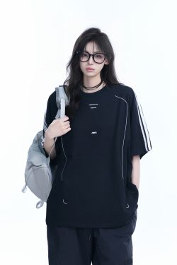 American Retro Black Short-Sleeve T-Shirt for Women – Loose Fit, Summer Casual Tee with Trendy Graphic Design