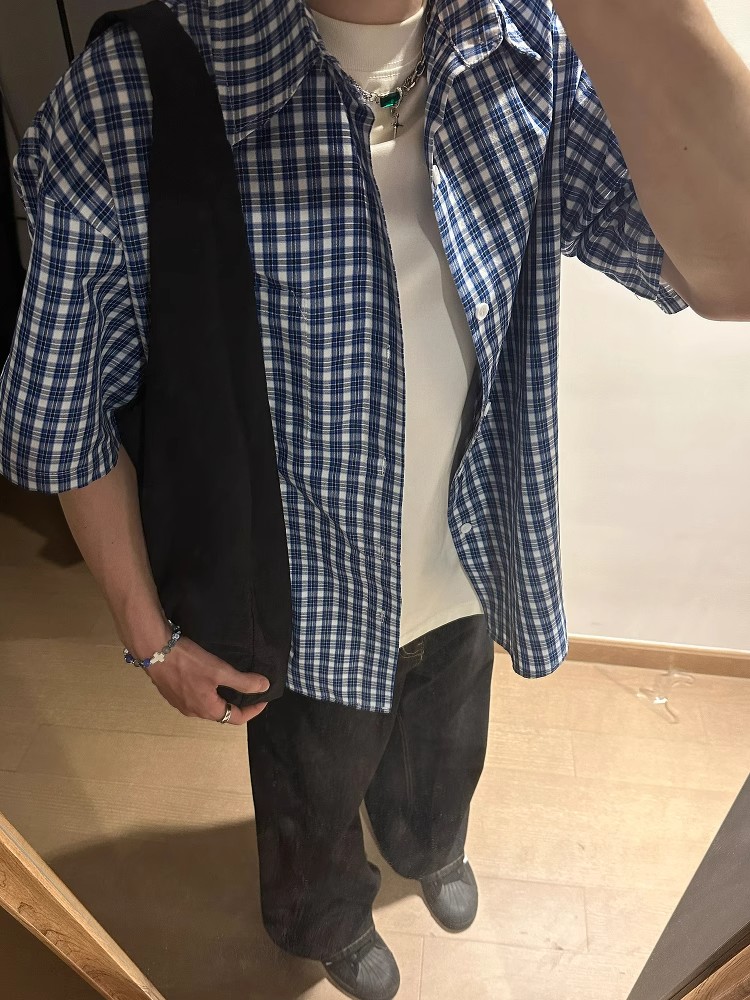 American Retro Blue Plaid Short Sleeve Shirt for Men and Women - Casual Loose Summer Fashion American Retro Blue Plaid Short Sleeve Shirt for Men and Women - Casual Loose Summer Fashion