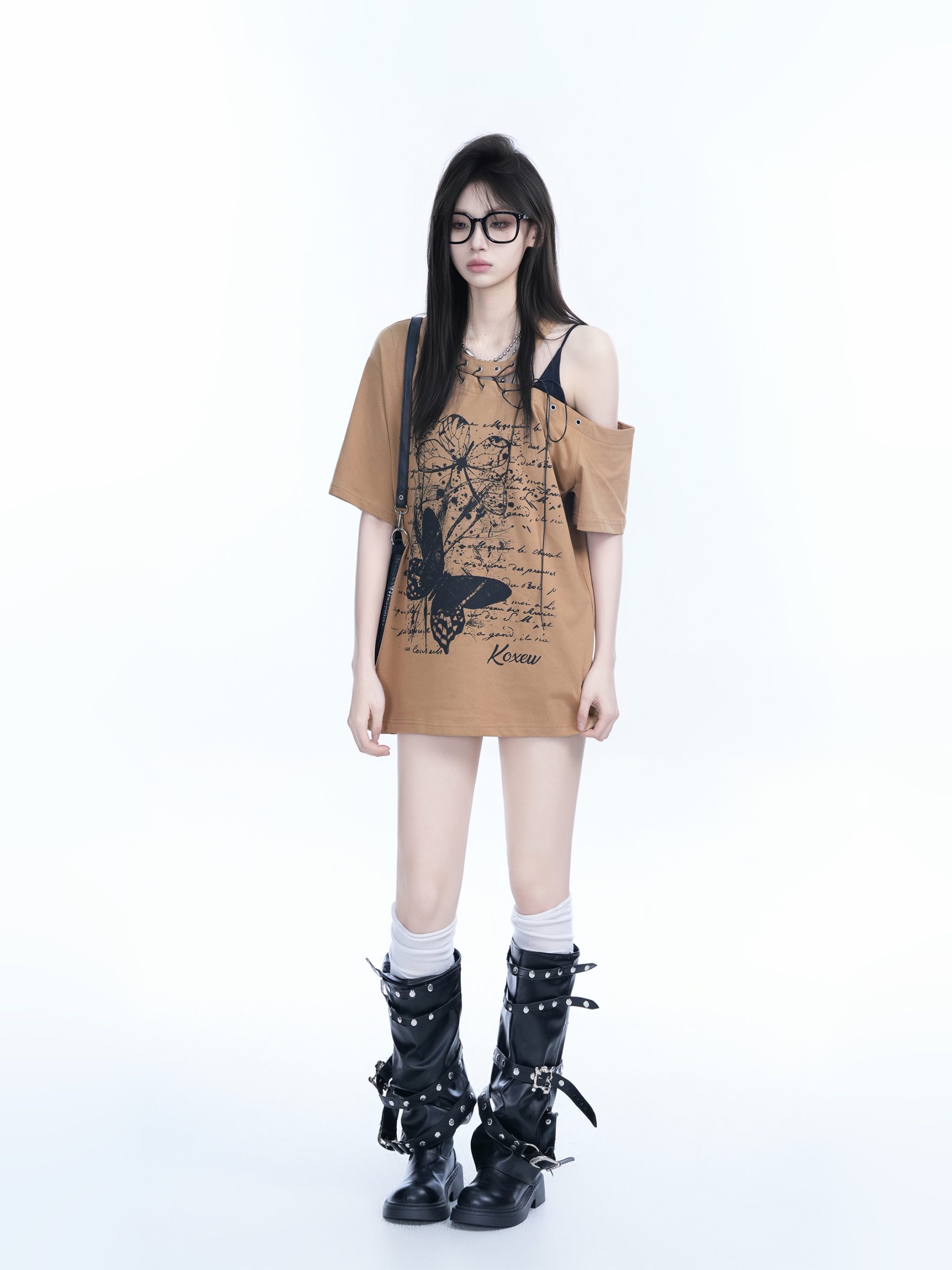 American Retro Butterfly Graffiti Off-Shoulder Short-Sleeve T-Shirt for Women – Trendy Y2K Niche Style for Hot Girls American Retro Butterfly Graffiti Off-Shoulder Short-Sleeve T-Shirt for Women – Trendy Y2K Niche Style for Hot Girls