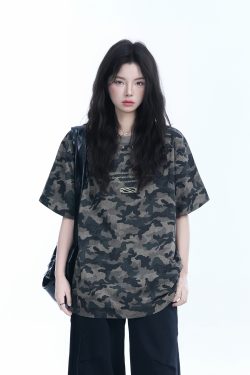 American Retro Camouflage Oversized Short Sleeve T-Shirt for Women - Summer Loose Fit Tee with Graphic Design