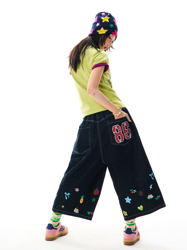 American Retro Cartoon Printed Denim Shorts for Women - Loose Fit, Versatile Seven-Point Wide-Leg Style American Retro Cartoon Printed Denim Shorts for Women - Loose Fit, Versatile Seven-Point Wide-Leg Style