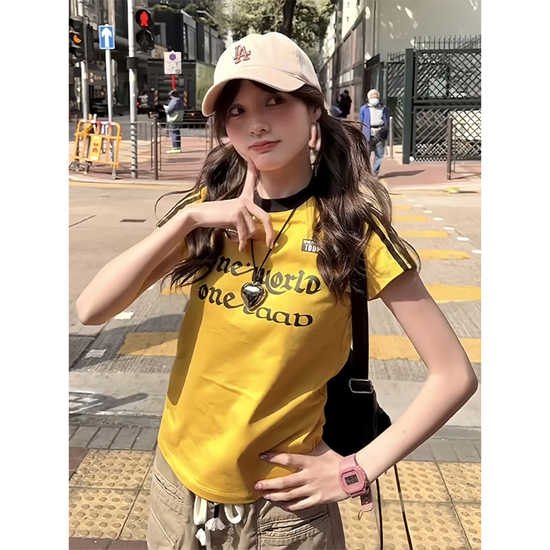 American Retro Color-Blocking Letter Print Short Sleeve T-Shirt for Women - Slim Fit Summer Top in Sweet and Spicy Style American Retro Color-Blocking Letter Print Short Sleeve T-Shirt for Women - Slim Fit Summer Top in Sweet and Spicy Style