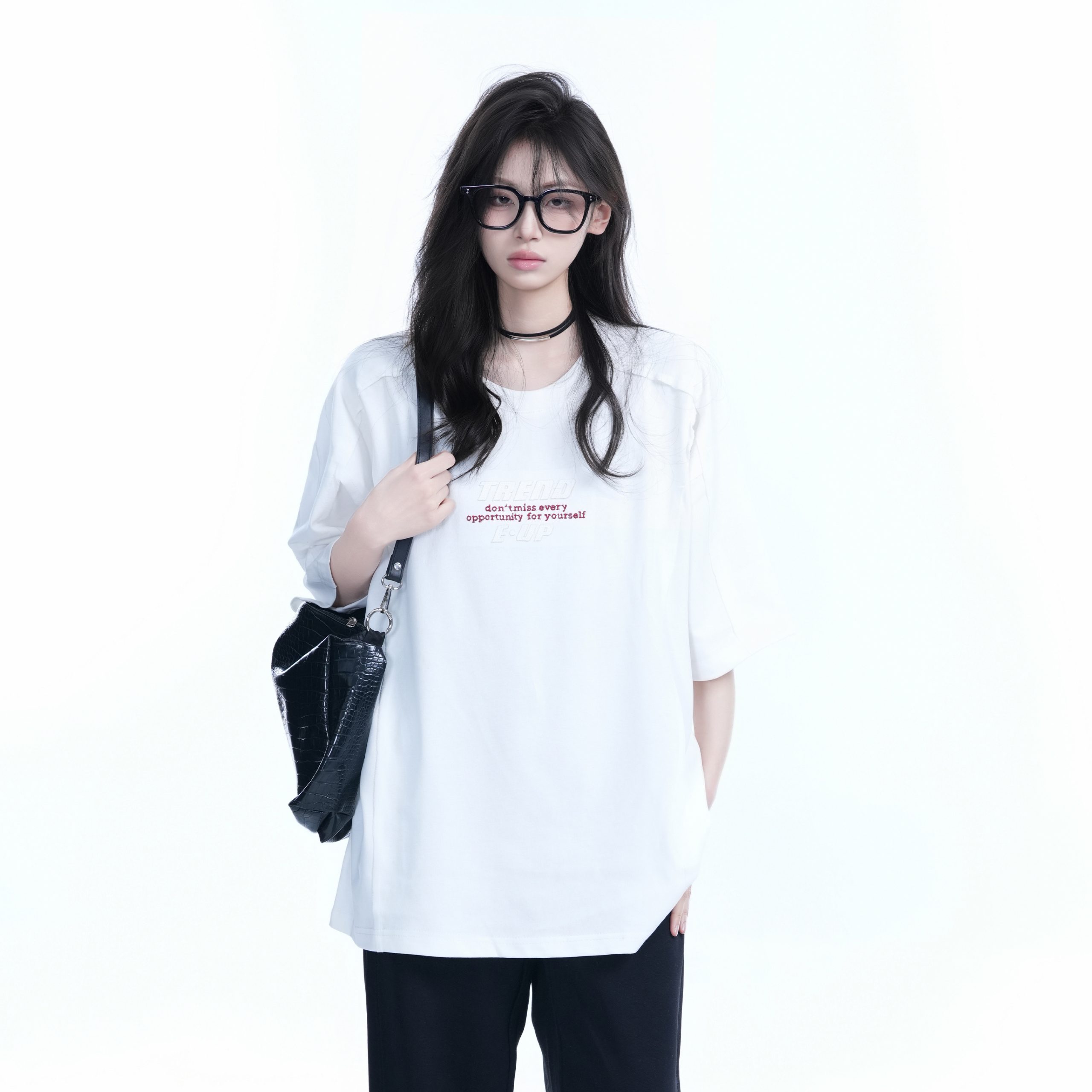 American Retro Embroidered Black Short-Sleeve T-Shirt for Women - Oversized Loose Fit, Trendy Summer Style American Retro Embroidered Black Short-Sleeve T-Shirt for Women - Oversized Loose Fit, Trendy Summer Style