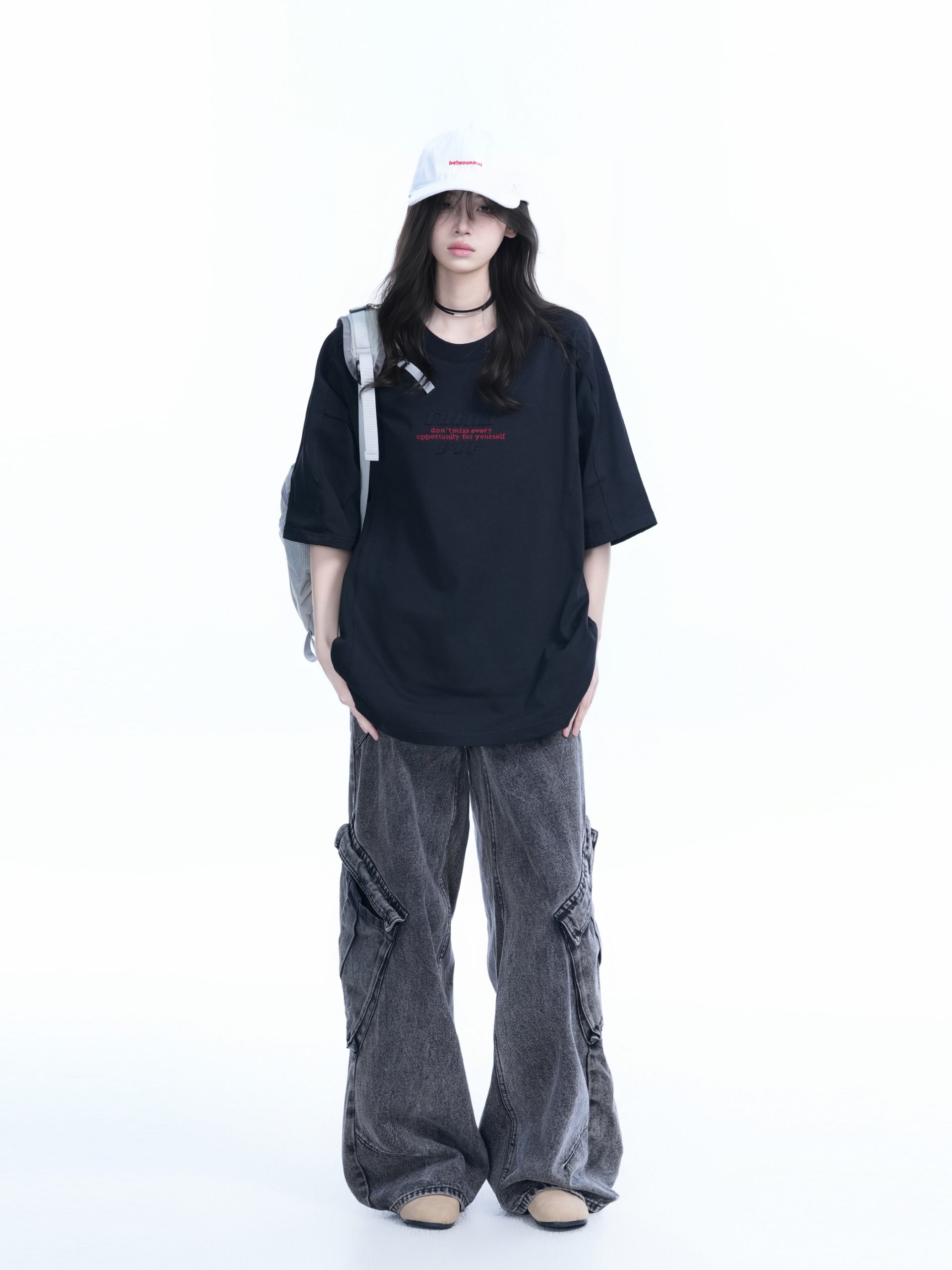 American Retro Embroidered Black Short-Sleeve T-Shirt for Women - Oversized Loose Fit, Trendy Summer Style American Retro Embroidered Black Short-Sleeve T-Shirt for Women - Oversized Loose Fit, Trendy Summer Style