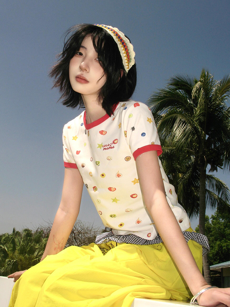 American Retro Fruit Print Color-Block Short Sleeve T-Shirt for Women - Slim Fit Round Neck College Style Summer Top American Retro Fruit Print Color-Block Short Sleeve T-Shirt for Women - Slim Fit Round Neck College Style Summer Top