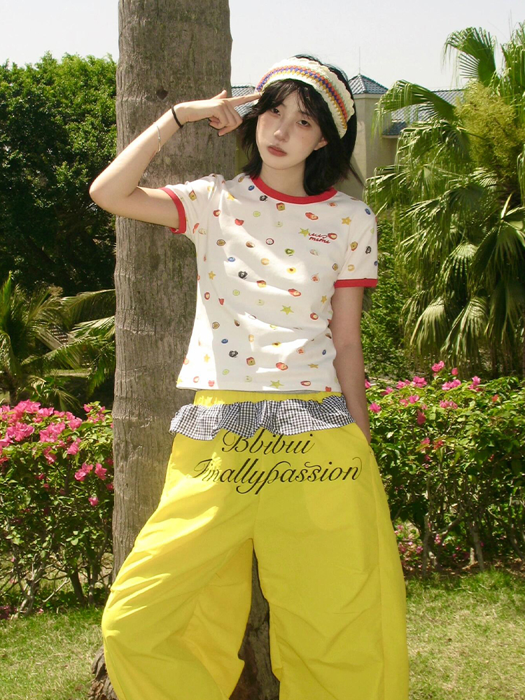 American Retro Fruit Print Color-Block Short Sleeve T-Shirt for Women - Slim Fit Round Neck College Style Summer Top American Retro Fruit Print Color-Block Short Sleeve T-Shirt for Women - Slim Fit Round Neck College Style Summer Top