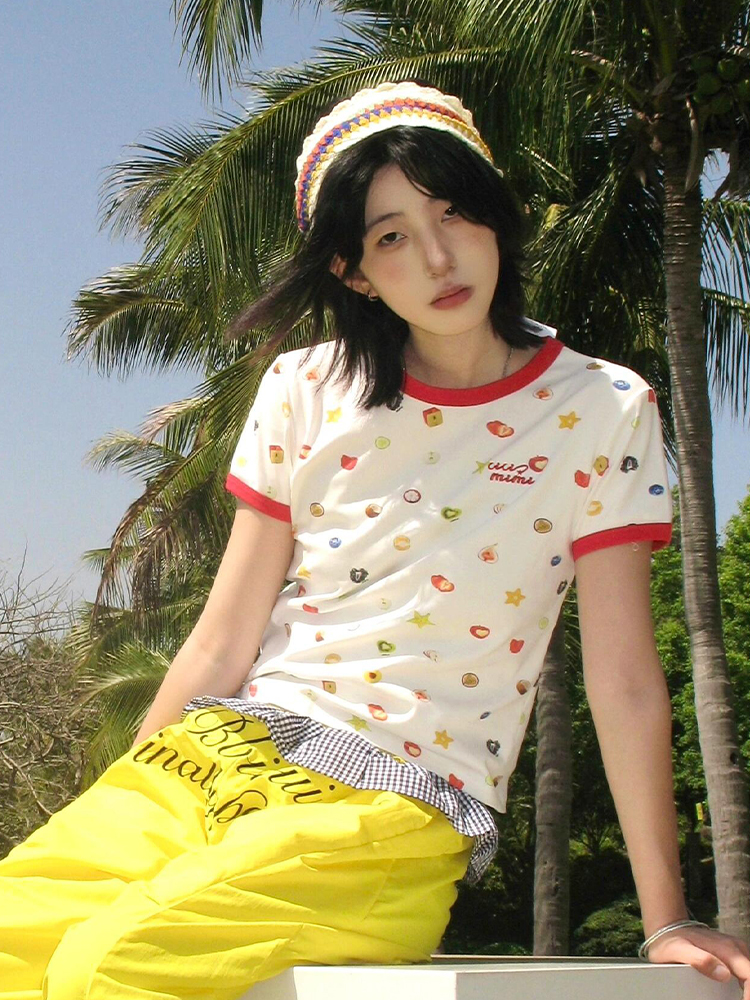 American Retro Fruit Print Color-Block Short Sleeve T-Shirt for Women - Slim Fit Round Neck College Style Summer Top American Retro Fruit Print Color-Block Short Sleeve T-Shirt for Women - Slim Fit Round Neck College Style Summer Top