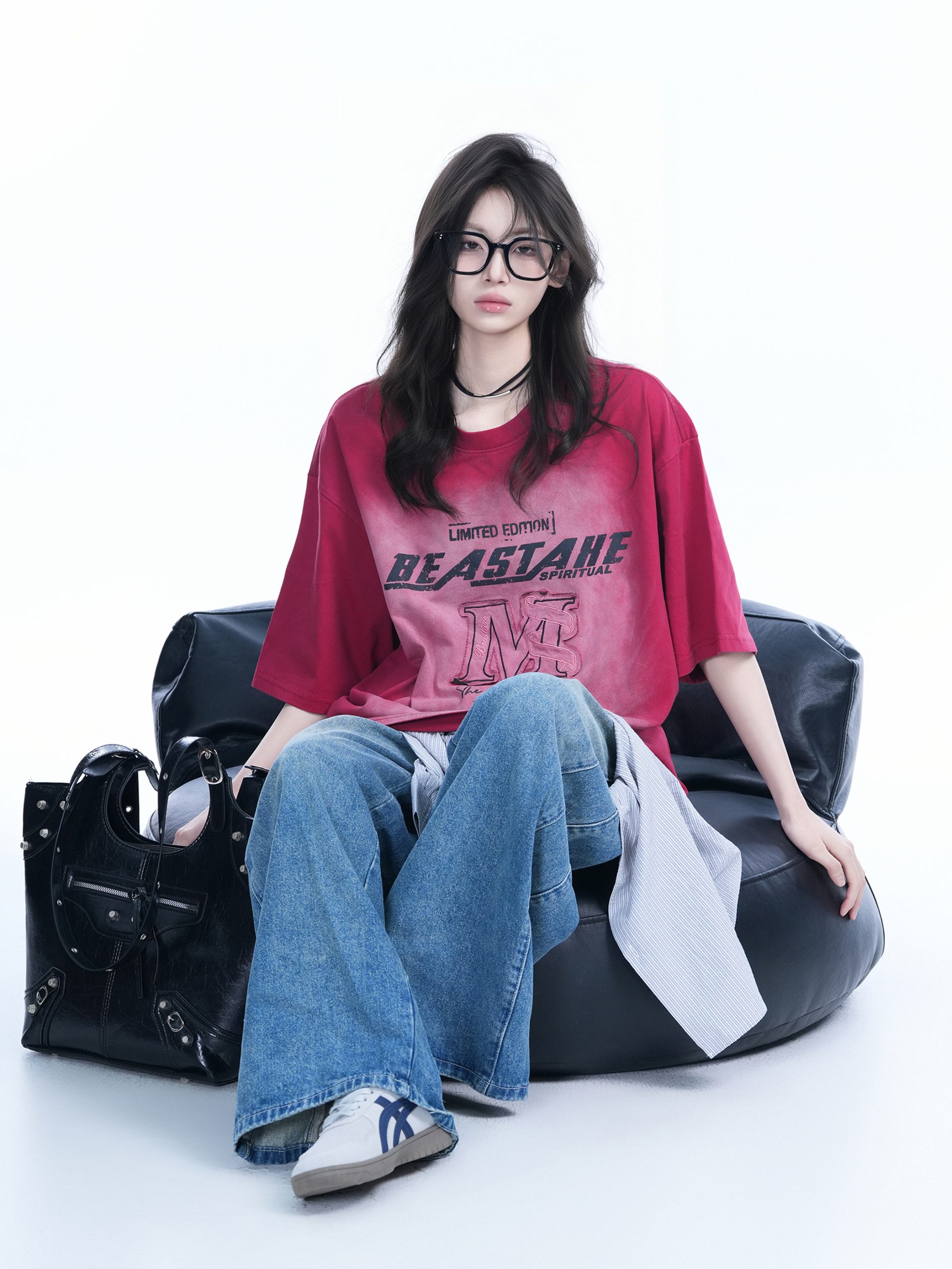 American Retro Gradient Red Short-Sleeve T-Shirt for Women, Unique Loose Fit with Embroidery, Y2K Inspired Fashion Top American Retro Gradient Red Short-Sleeve T-Shirt for Women, Unique Loose Fit with Embroidery, Y2K Inspired Fashion Top