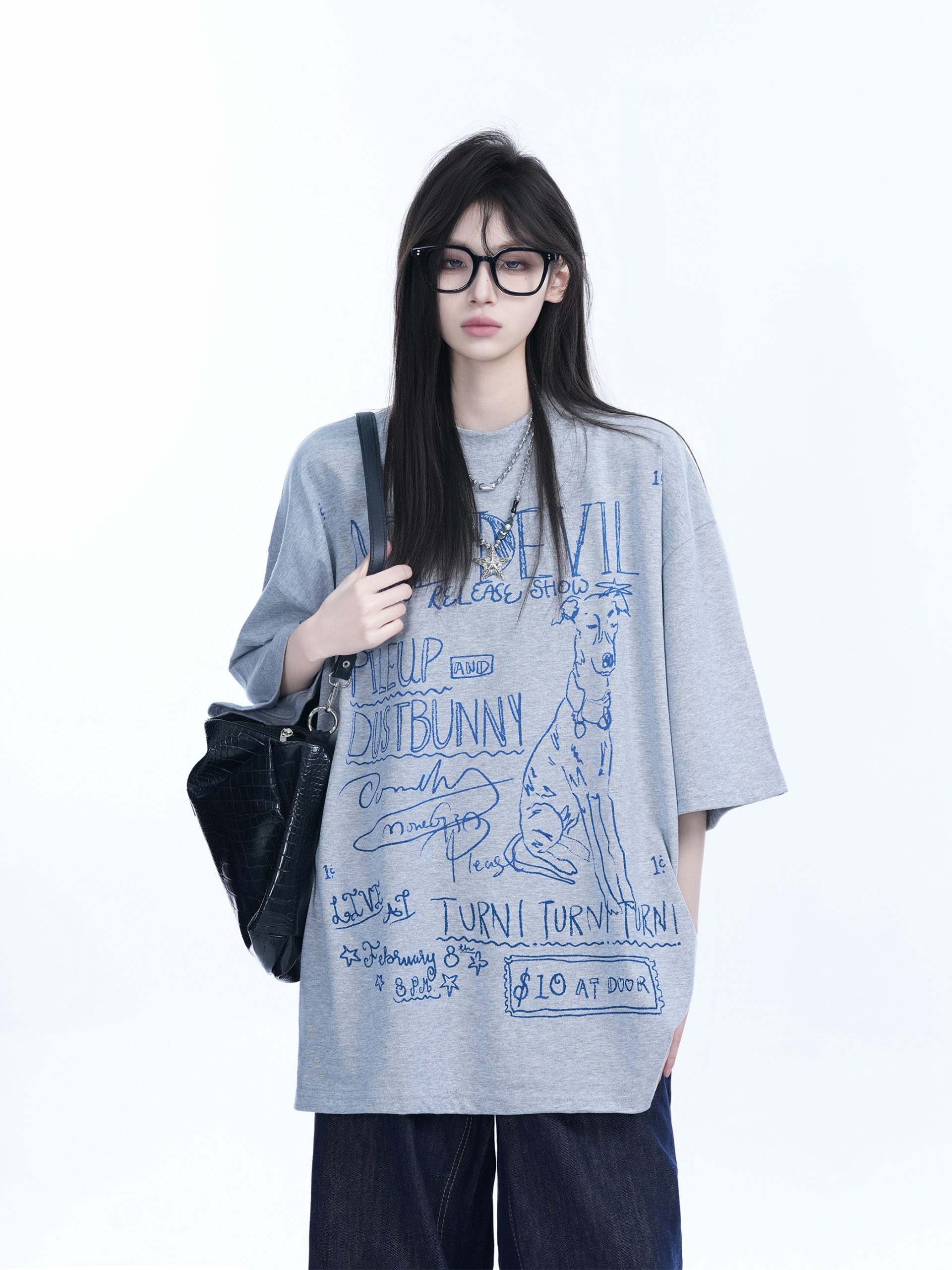 American Retro Graffiti Oversized Short Sleeve T-Shirt for Women - "Sit and Eat Until the Mountains Are Empty" Trendy Casual Style American Retro Graffiti Oversized Short Sleeve T-Shirt for Women - "Sit and Eat Until the Mountains Are Empty" Trendy Casual Style