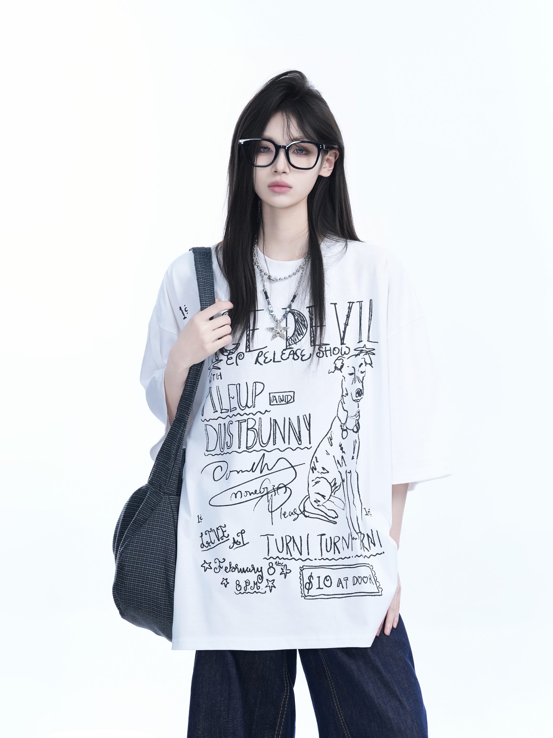 American Retro Graffiti Oversized Short Sleeve T-Shirt for Women - "Sit and Eat Until the Mountains Are Empty" Trendy Casual Style American Retro Graffiti Oversized Short Sleeve T-Shirt for Women - "Sit and Eat Until the Mountains Are Empty" Trendy Casual Style