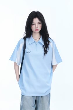 American Retro Half-Zip Collar Short-Sleeve T-Shirt for Women - Loose Fit Polo Style with Mountain-Inspired Graphic