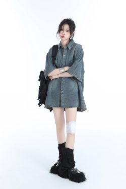 American Retro Heavy-Duty Washed Denim Short-Sleeve Shirt for Women, Unique Loose Fit, Casual Mountain-Inspired Style