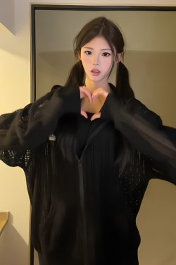 American Retro Hooded Sweatshirt for Women - 3D Ear Mesh Zip-Up Long Sleeve Sun Protection Jacket - Loose Fit Spring Summer Top