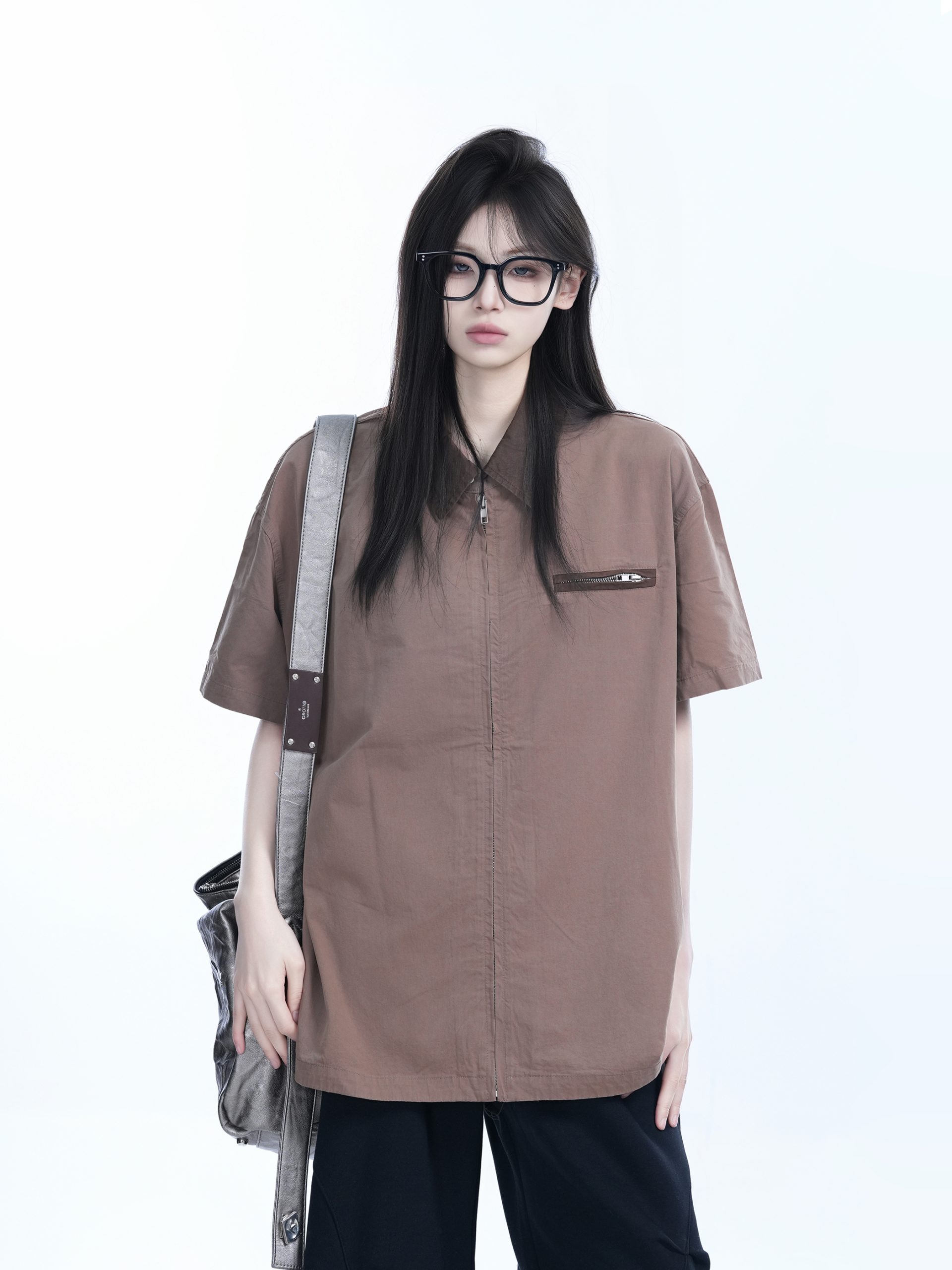 American Retro Lapel Zip Short Sleeve Shirt for Women - Gender-Neutral Loose Fit with Unique Niche Design, Casual Vintage Style American Retro Lapel Zip Short Sleeve Shirt for Women - Gender-Neutral Loose Fit with Unique Niche Design, Casual Vintage Style