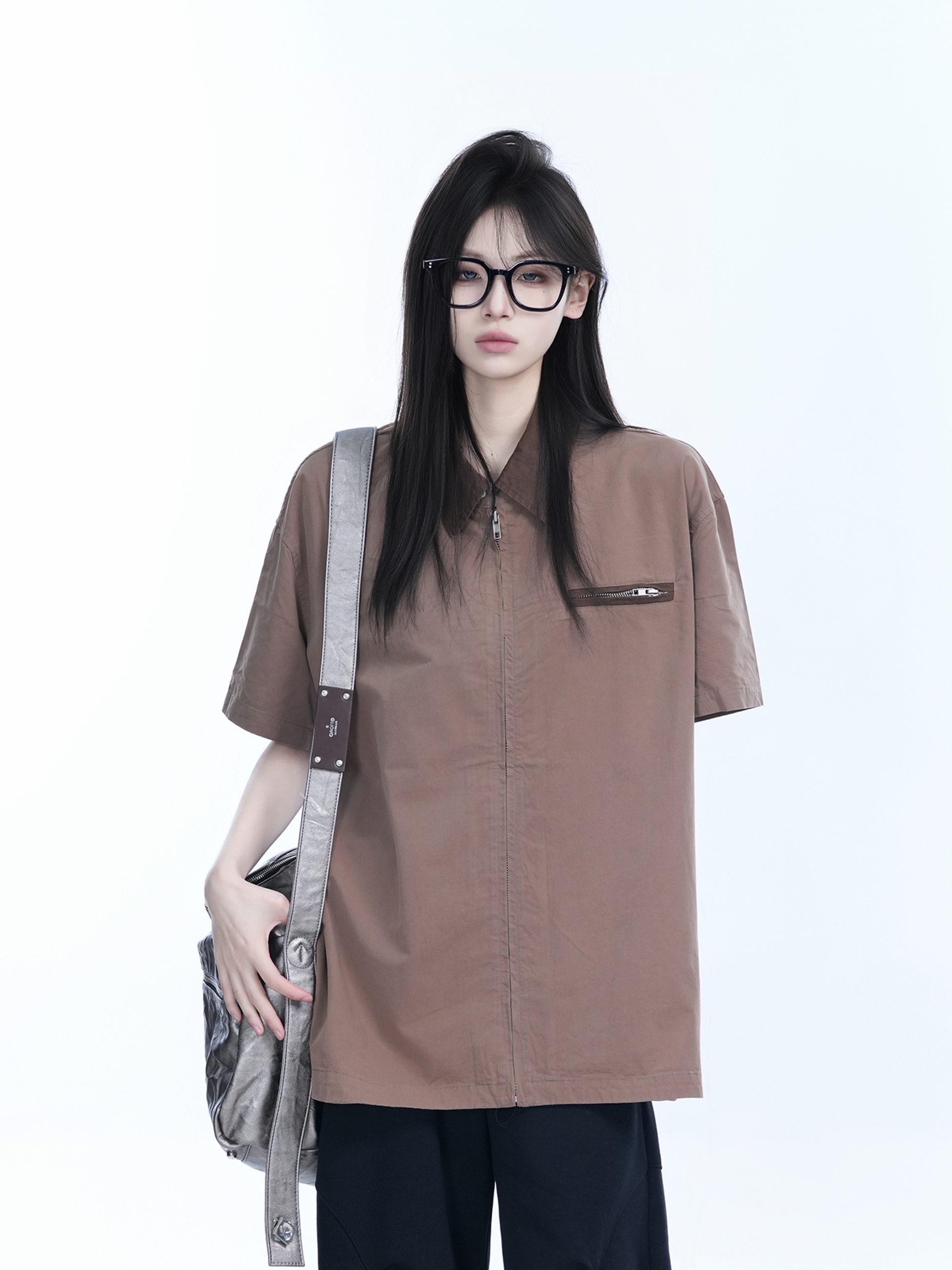 American Retro Lapel Zip Short Sleeve Shirt for Women - Gender-Neutral Loose Fit with Unique Niche Design, Casual Vintage Style American Retro Lapel Zip Short Sleeve Shirt for Women - Gender-Neutral Loose Fit with Unique Niche Design, Casual Vintage Style