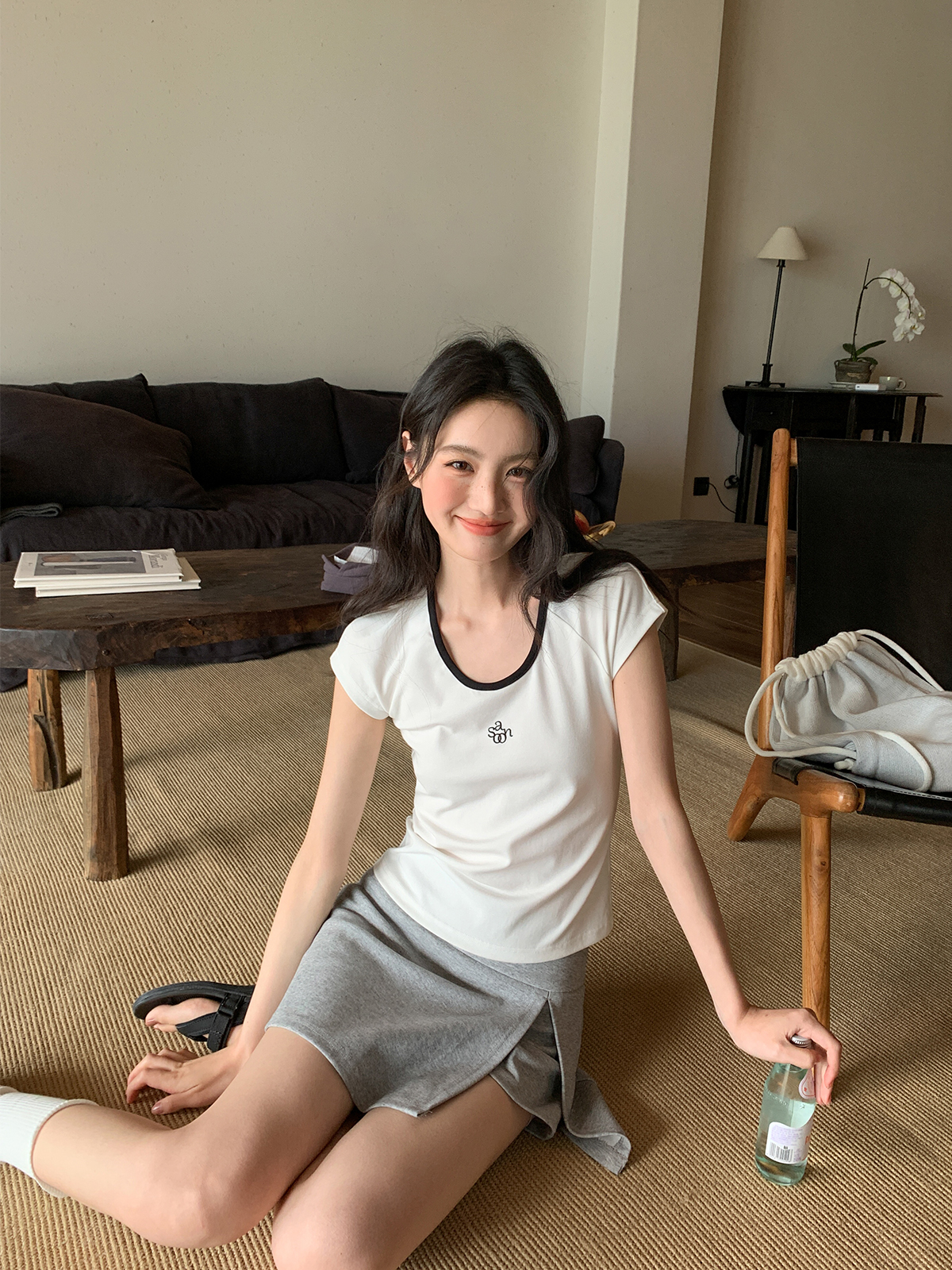 American Retro Letter Embroidery Color-Blocking U-Neck Short Sleeve T-Shirt for Women - Summer Slim Fit 90s Style Top American Retro Letter Embroidery Color-Blocking U-Neck Short Sleeve T-Shirt for Women - Summer Slim Fit 90s Style Top