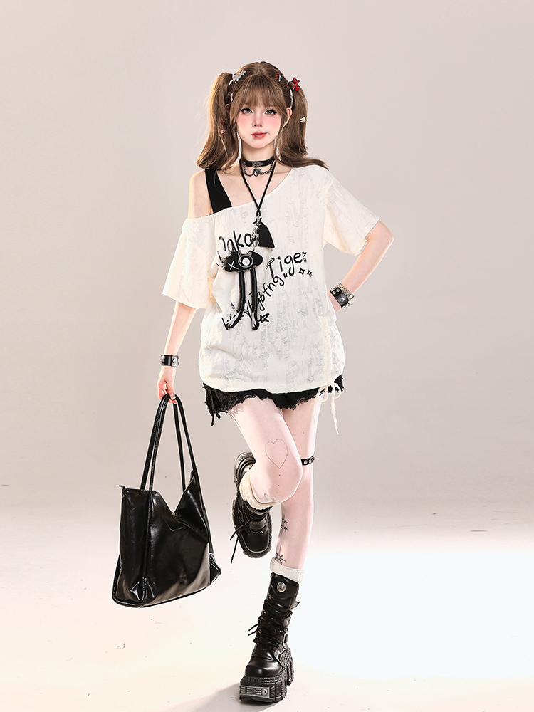 American Retro Off-Shoulder Slanted Short-Sleeve T-Shirt for Women - Summer 2025 Sweet & Spicy Girl Cover-Up Top American Retro Off-Shoulder Slanted Short-Sleeve T-Shirt for Women - Summer 2025 Sweet & Spicy Girl Cover-Up Top