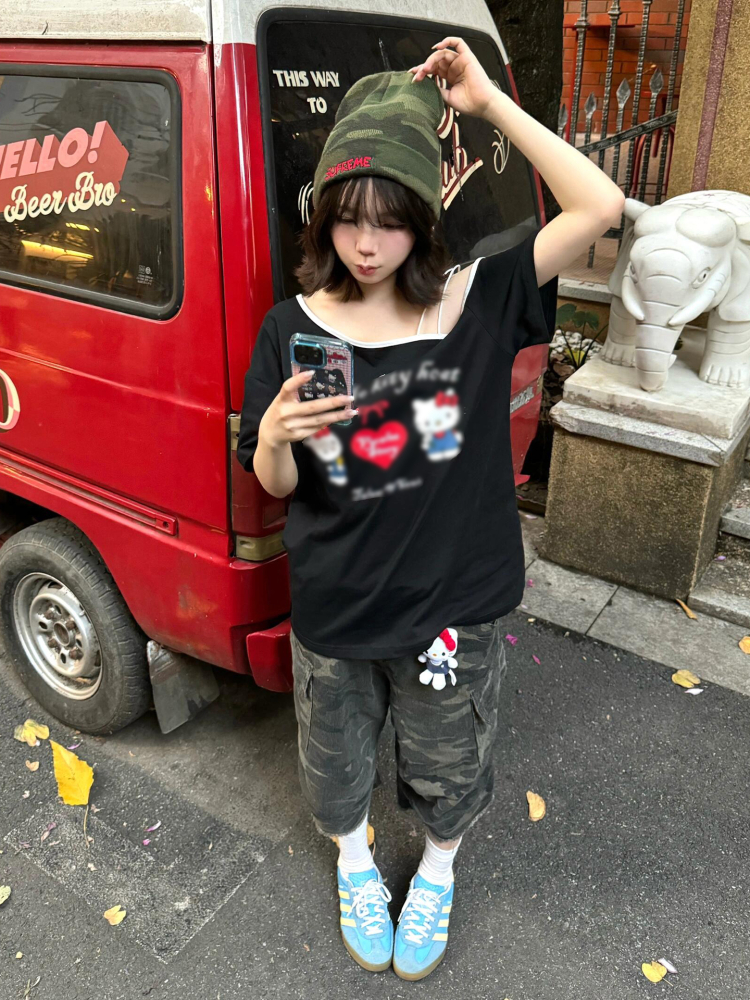 American Retro Off-Shoulder T-Shirt for Women, Summer Hello Kitty Printed Loose Color-Blocking Short Sleeve Top American Retro Off-Shoulder T-Shirt for Women, Summer Hello Kitty Printed Loose Color-Blocking Short Sleeve Top