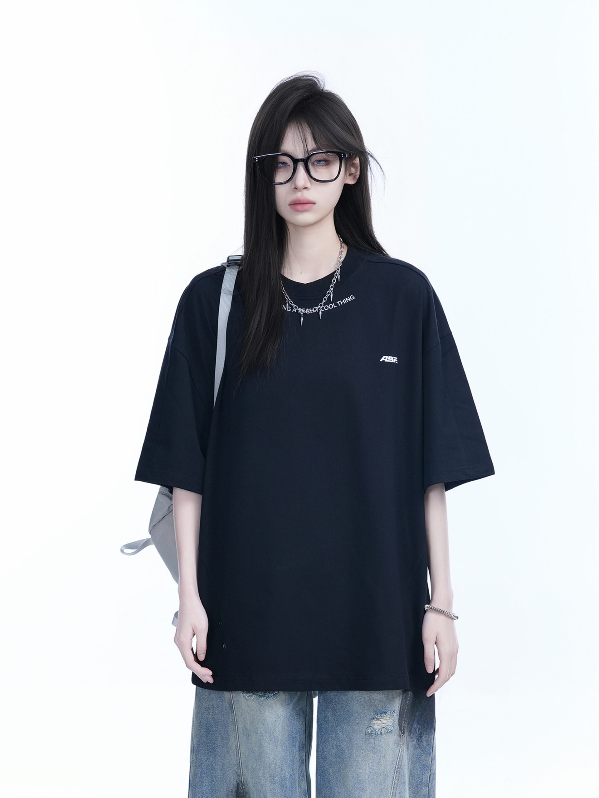 American Retro Oversized White Short Sleeve T-Shirt for Women - Summer Casual Loose Fit with "Sit and Eat Until the Mountains Are Empty" Design American Retro Oversized White Short Sleeve T-Shirt for Women - Summer Casual Loose Fit with "Sit and Eat Until the Mountains Are Empty" Design