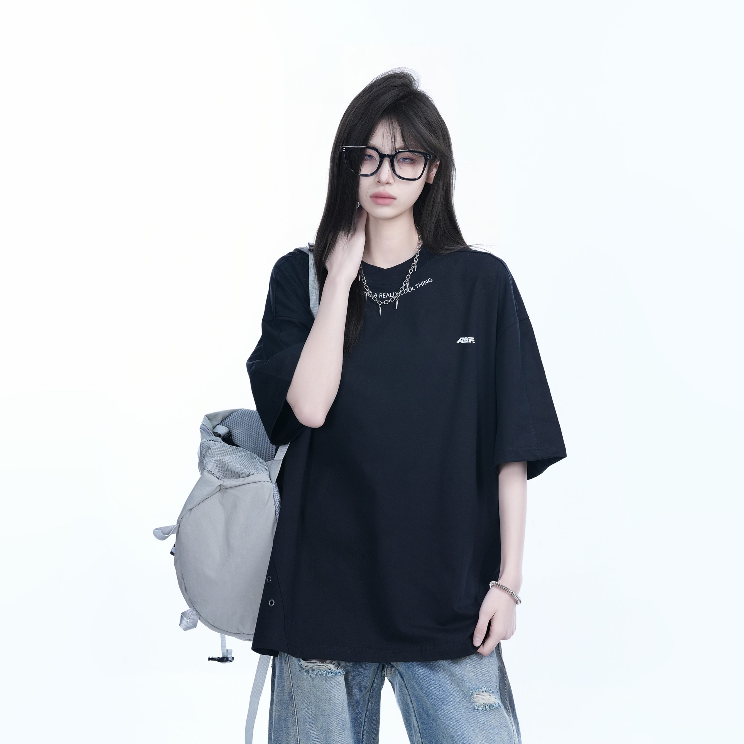 American Retro Oversized White Short Sleeve T-Shirt for Women - Summer Casual Loose Fit with "Sit and Eat Until the Mountains Are Empty" Design American Retro Oversized White Short Sleeve T-Shirt for Women - Summer Casual Loose Fit with "Sit and Eat Until the Mountains Are Empty" Design