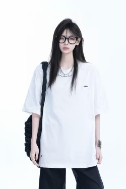 American Retro Oversized White Short Sleeve T-Shirt for Women - Summer Casual Loose Fit with "Sit and Eat Until the Mountains Are Empty" Design