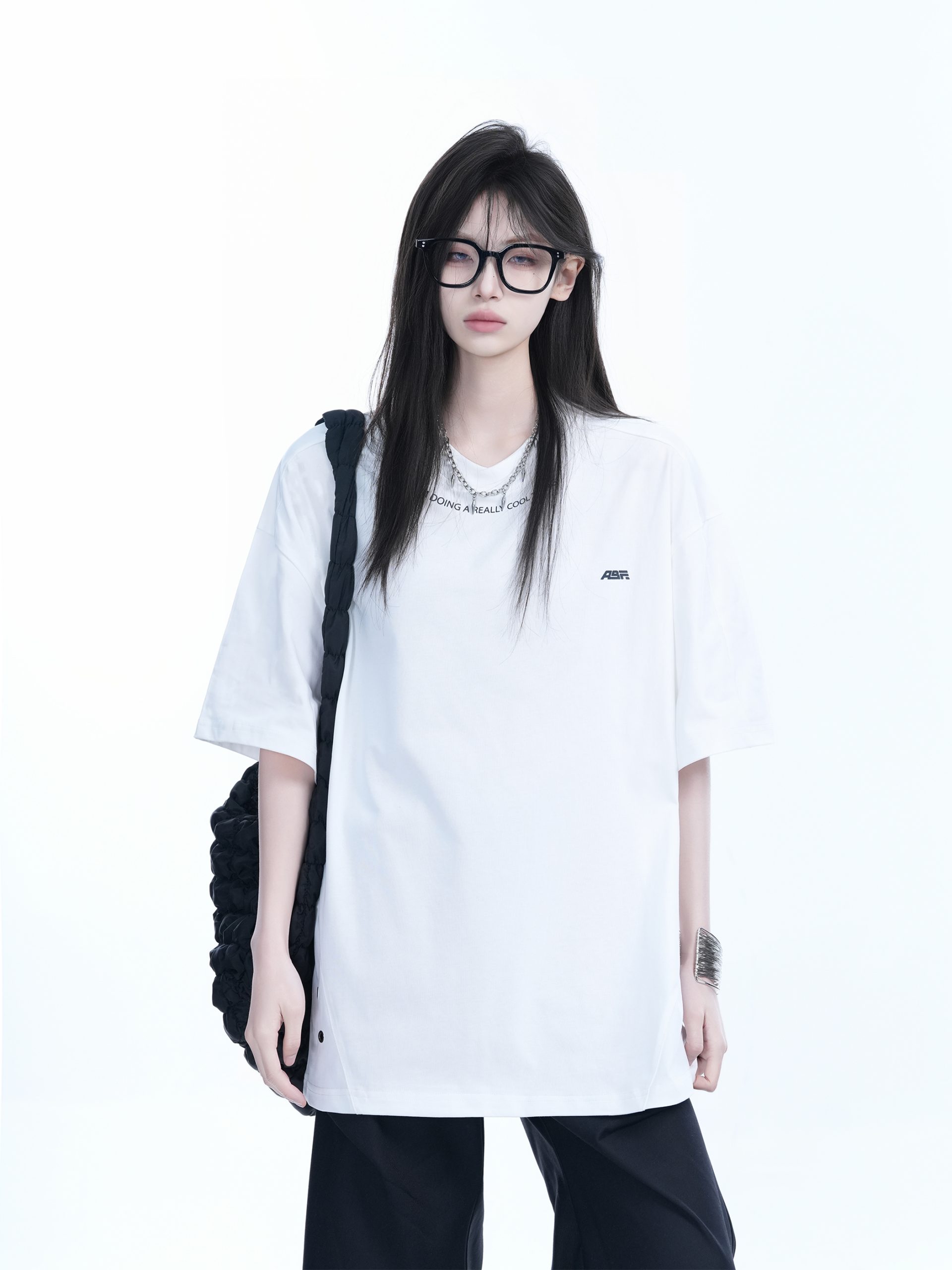 American Retro Oversized White Short Sleeve T-Shirt for Women - Summer Casual Loose Fit with "Sit and Eat Until the Mountains Are Empty" Design American Retro Oversized White Short Sleeve T-Shirt for Women - Summer Casual Loose Fit with "Sit and Eat Until the Mountains Are Empty" Design