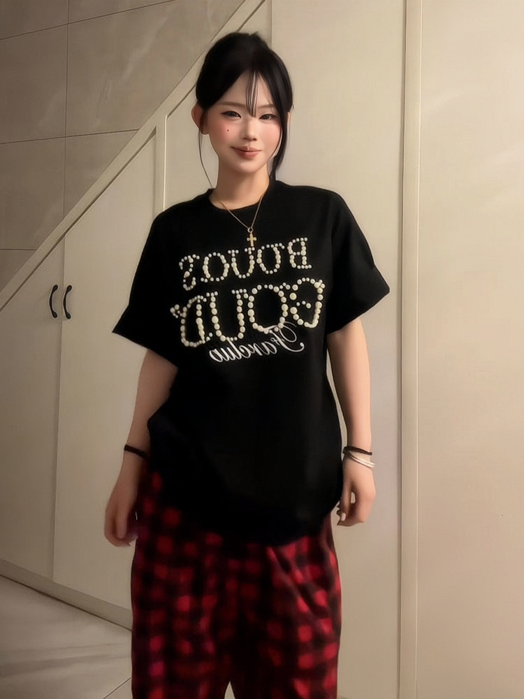 American Retro Pearl Studded Black Oversized T-Shirt for Women - Summer Short Sleeve Loose Fit Trendy Top American Retro Pearl Studded Black Oversized T-Shirt for Women - Summer Short Sleeve Loose Fit Trendy Top