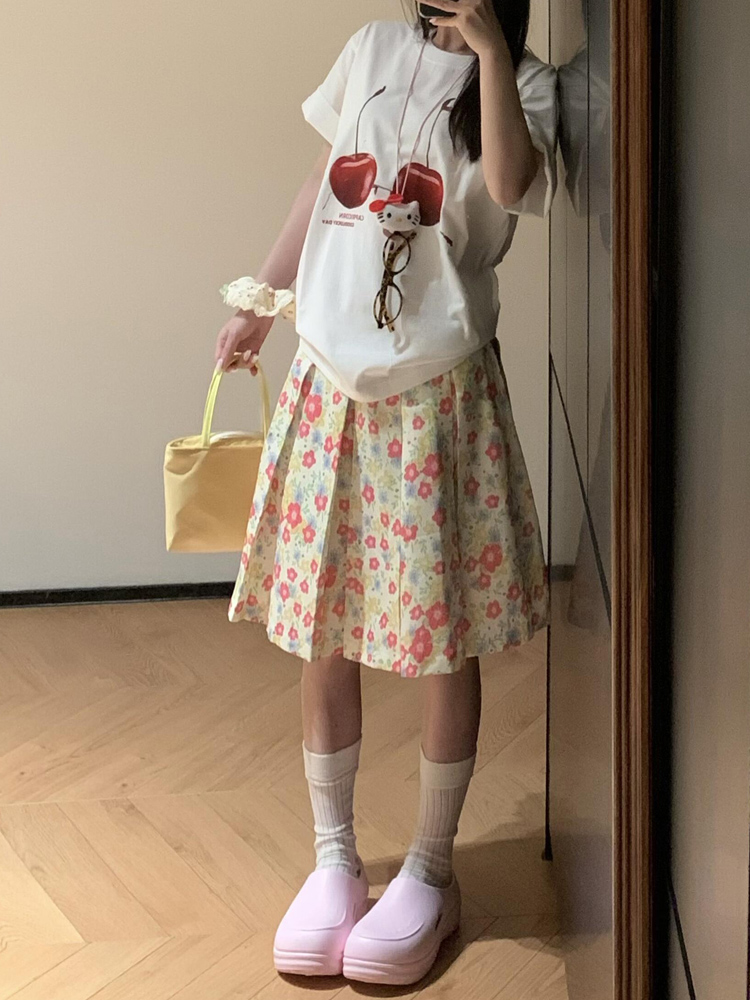 American Retro Pink Floral Midi Skirt for Women - Versatile High-Waisted Pleated Summer Skirt, Casual 90s Style American Retro Pink Floral Midi Skirt for Women - Versatile High-Waisted Pleated Summer Skirt, Casual 90s Style