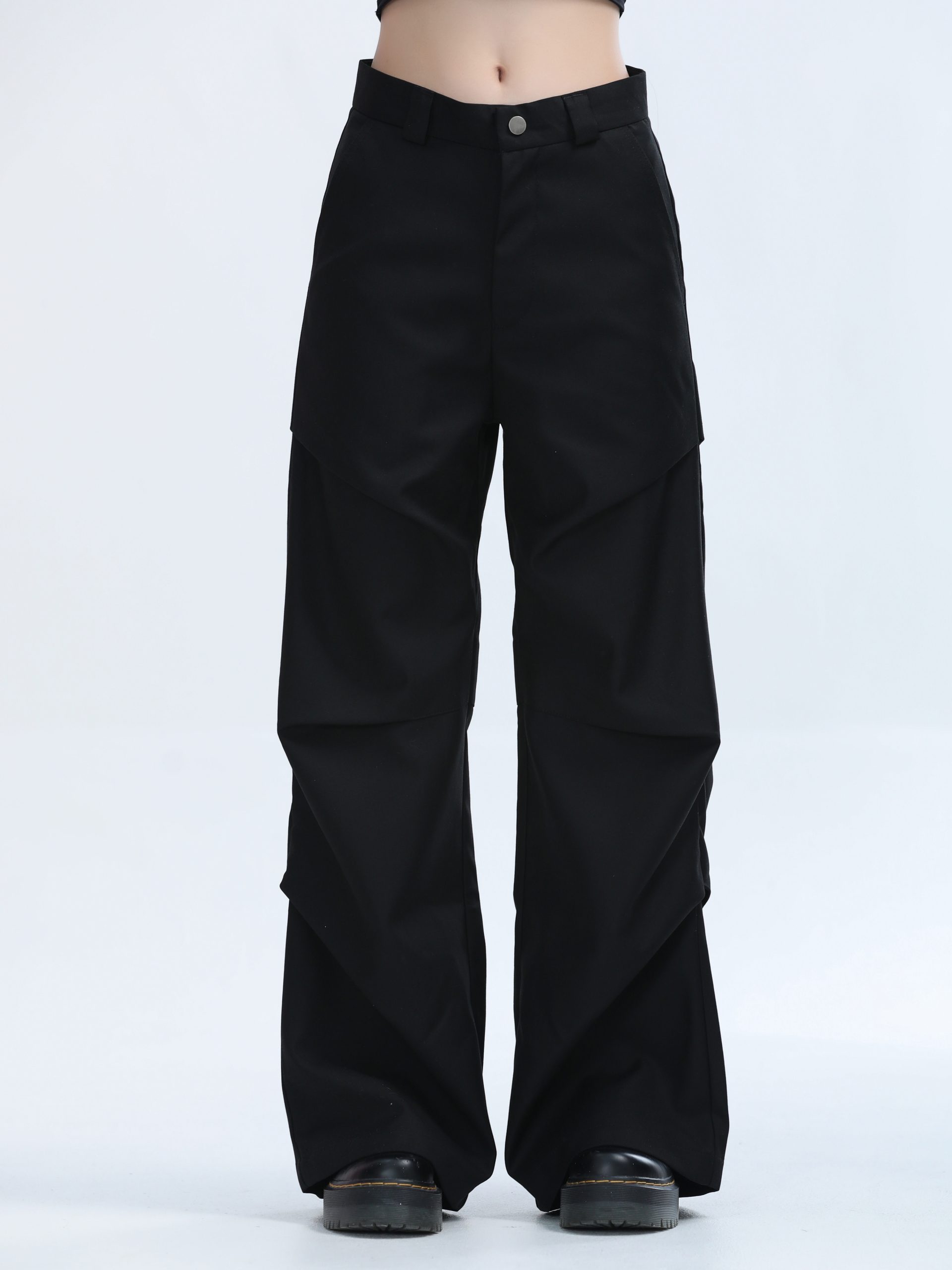 American Retro Pleated Black Casual Pants for Women - Niche Loose Straight Wide-Leg Design, Vintage Style, Comfortable Fit American Retro Pleated Black Casual Pants for Women - Niche Loose Straight Wide-Leg Design, Vintage Style, Comfortable Fit