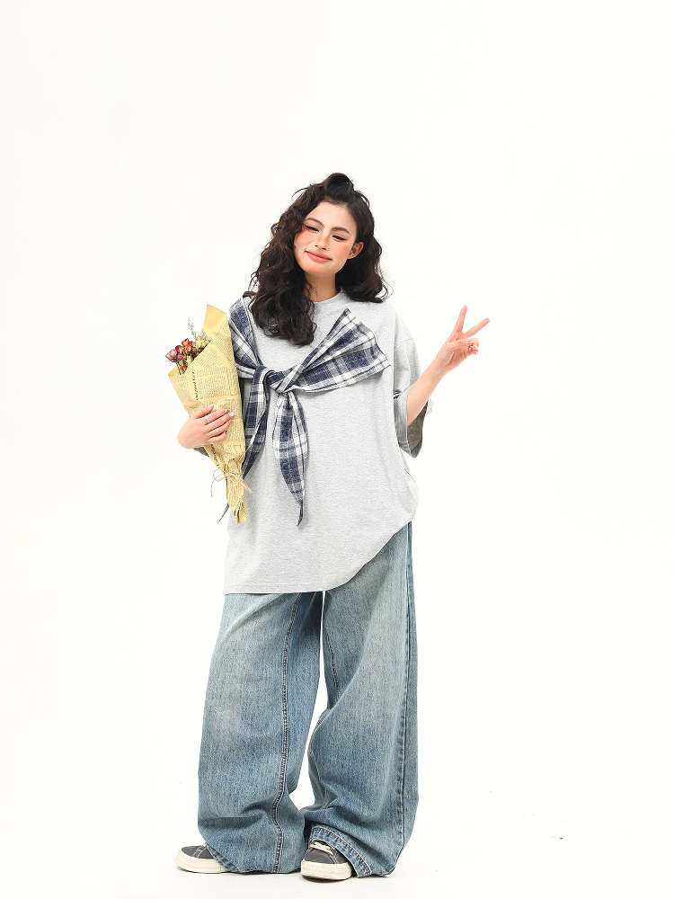 American Retro Short-Sleeve T-Shirt for Women - Wild A-Zi Shawl Design, Loose Fit, Summer Versatile Style American Retro Short-Sleeve T-Shirt for Women - Wild A-Zi Shawl Design, Loose Fit, Summer Versatile Style