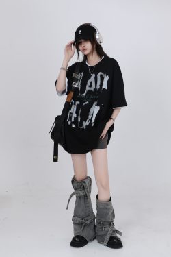 American Retro Short-Sleeve T-Shirt for Women, Summer Loose Fit, Niche Couple Graphic Tee, Vintage-Inspired Mountain Design