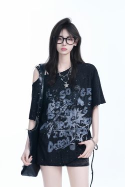 American Retro "Sit and Eat" Graffiti Off-Shoulder Short Sleeve T-Shirt for Women, Loose Fit, INS Style, Y2K Aesthetic