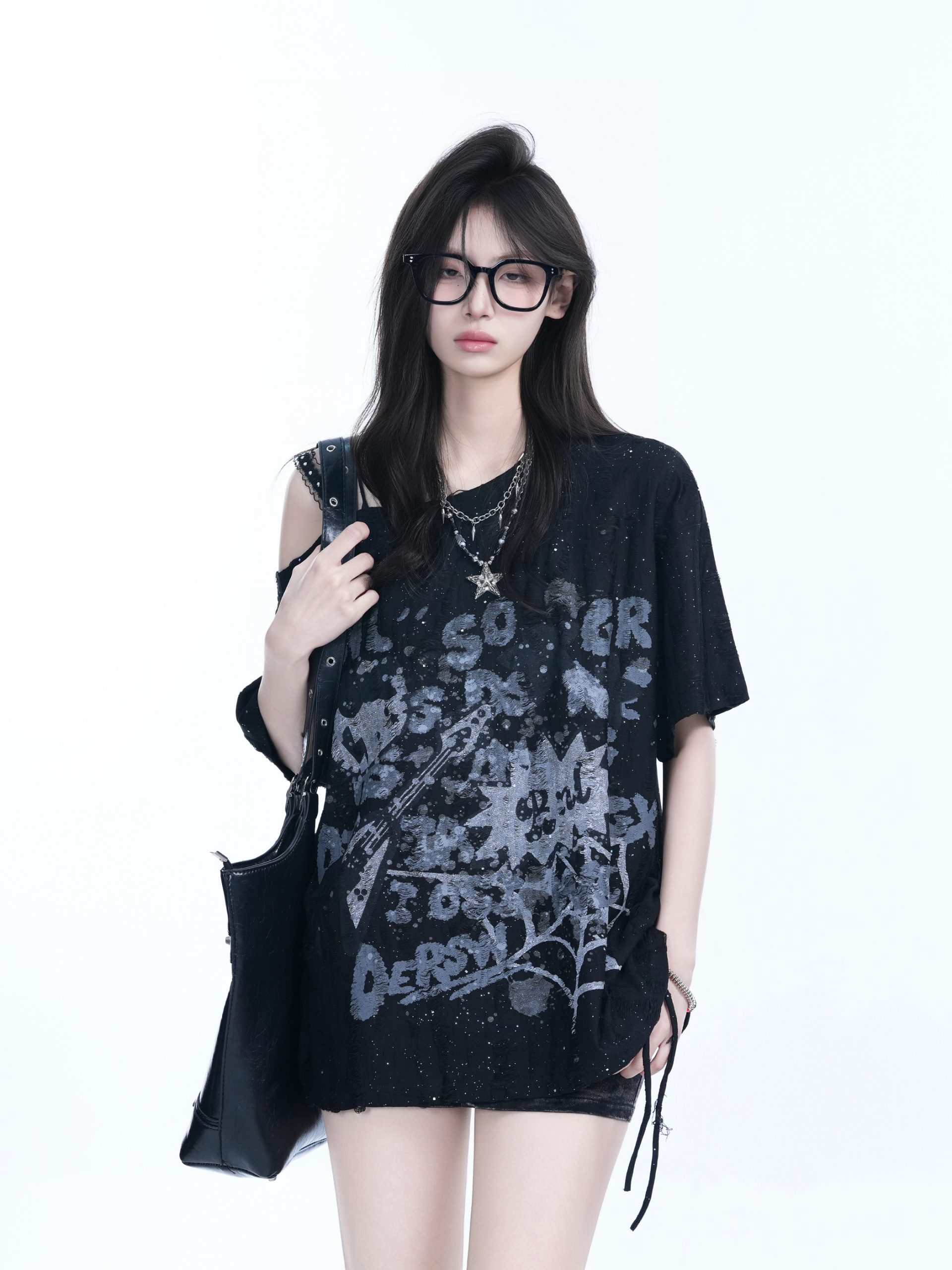 American Retro "Sit and Eat" Graffiti Off-Shoulder Short Sleeve T-Shirt for Women, Loose Fit, INS Style, Y2K Aesthetic American Retro "Sit and Eat" Graffiti Off-Shoulder Short Sleeve T-Shirt for Women, Loose Fit, INS Style, Y2K Aesthetic