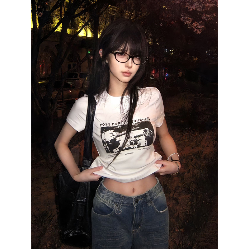 American Retro Spicy Girl T-Shirt for Women, Summer Band Print, Round Neck, Short Sleeve, Slim Fit, Trendy 90s Style Top American Retro Spicy Girl T-Shirt for Women, Summer Band Print, Round Neck, Short Sleeve, Slim Fit, Trendy 90s Style Top