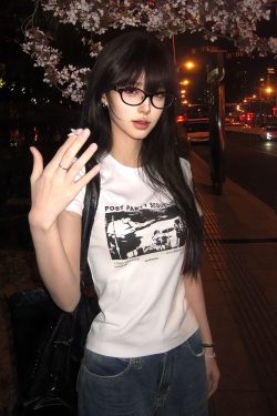 American Retro Spicy Girl T-Shirt for Women, Summer Band Print, Round Neck, Short Sleeve, Slim Fit, Trendy 90s Style Top