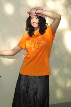 American Retro Summer Lily Print T-Shirt for Women, Round Neck, Short Sleeves, Slim Fit, 90s Inspired Orange Top