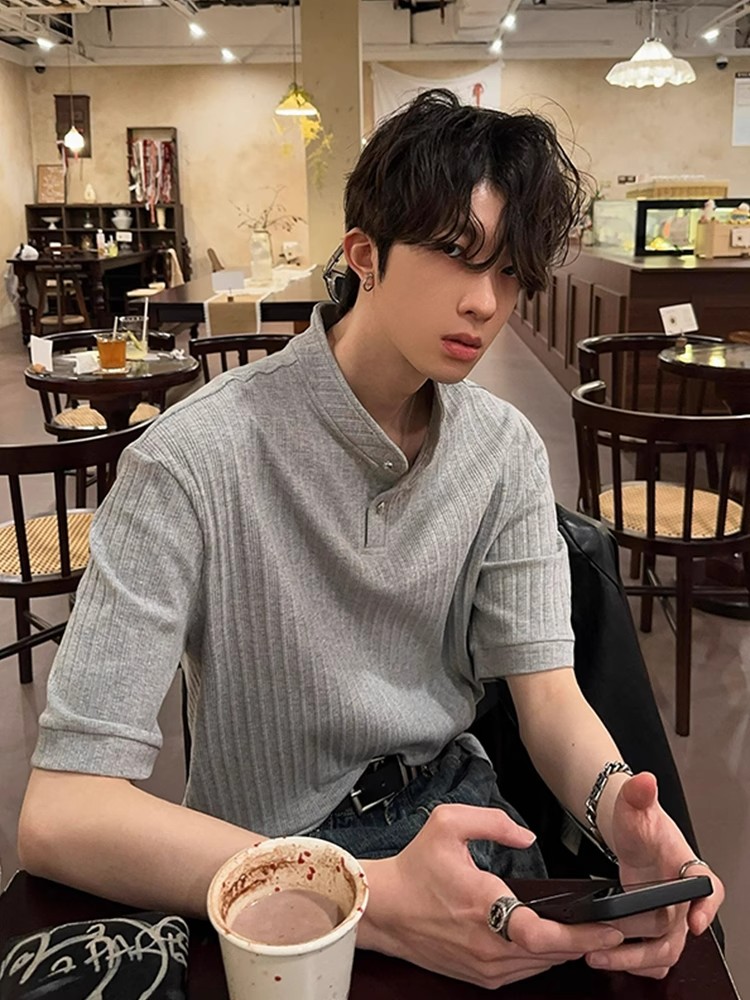 American Retro Textured Henley Short-Sleeve T-Shirt for Men and Women - Trendy Loose Fit Summer Top American Retro Textured Henley Short-Sleeve T-Shirt for Men and Women - Trendy Loose Fit Summer Top