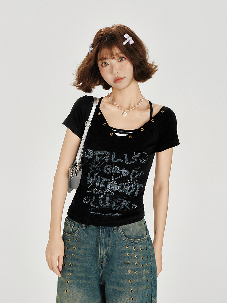 American Retro V-Neck Short Sleeve T-Shirt for Women - Summer Slim Fit Top, Millennial Style, Y2K Fashion American Retro V-Neck Short Sleeve T-Shirt for Women - Summer Slim Fit Top, Millennial Style, Y2K Fashion