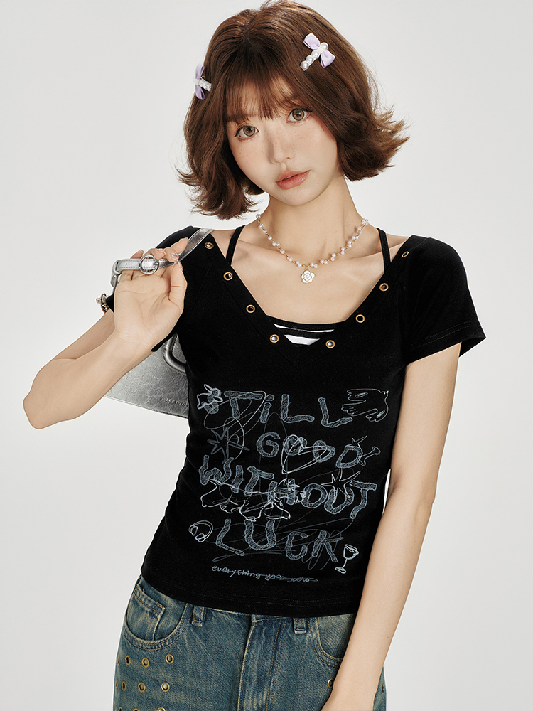 American Retro V-Neck Short Sleeve T-Shirt for Women - Summer Slim Fit Top, Millennial Style, Y2K Fashion American Retro V-Neck Short Sleeve T-Shirt for Women - Summer Slim Fit Top, Millennial Style, Y2K Fashion