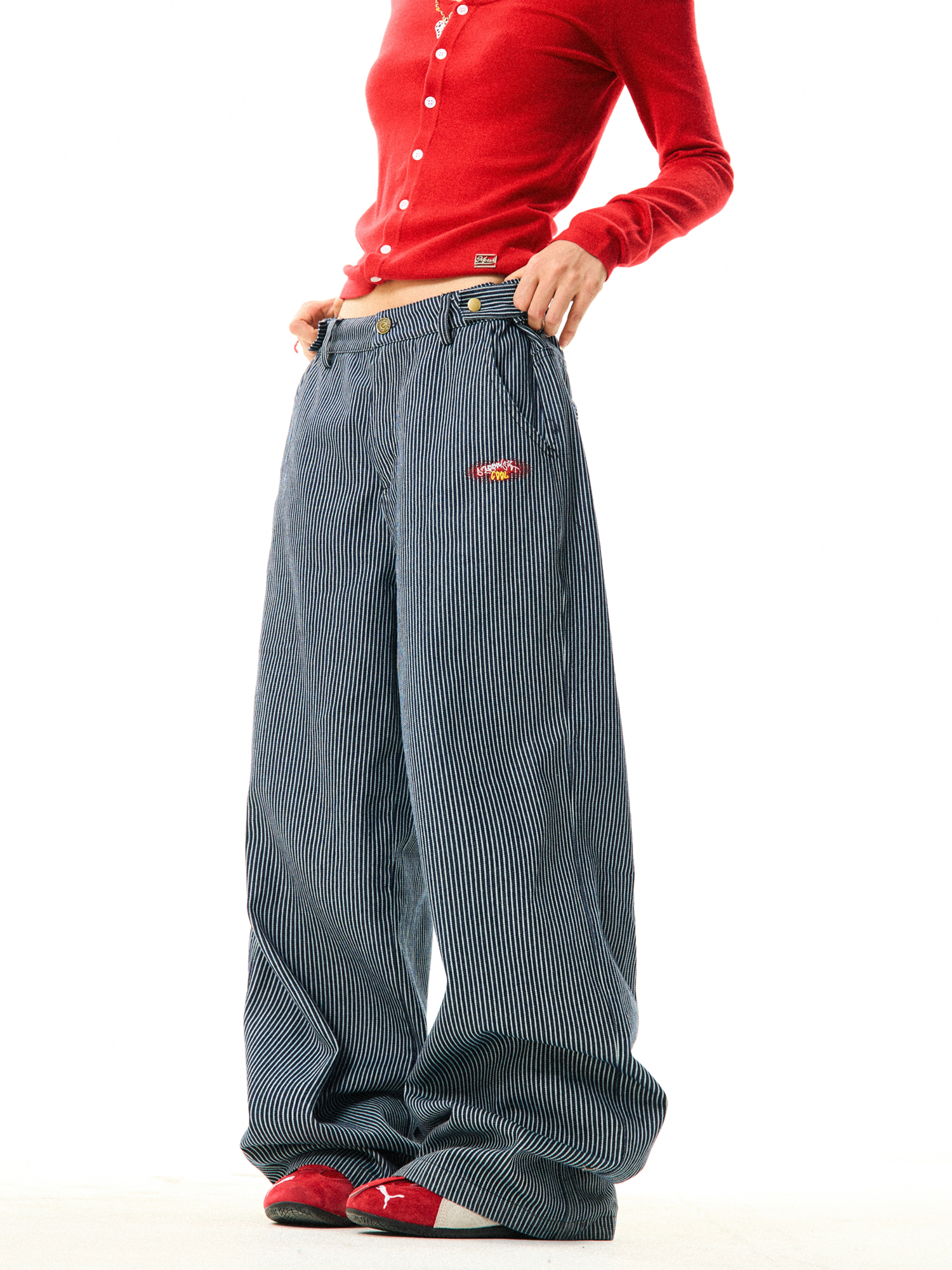 American Retro Vertical Striped Loose Wide-Leg Pants for Women - Versatile Casual Style Inspired by Y2K Fashion American Retro Vertical Striped Loose Wide-Leg Pants for Women - Versatile Casual Style Inspired by Y2K Fashion