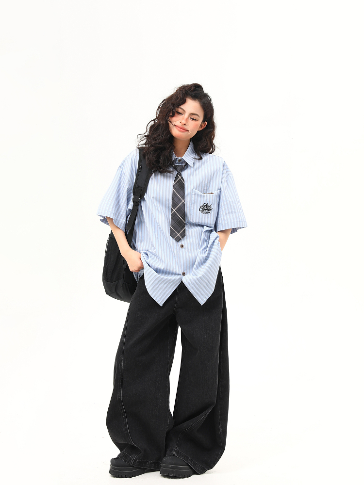 American Retro Vertical Striped Short-Sleeve Shirt for Women with Embroidered Letters - Artistic College Style Top American Retro Vertical Striped Short-Sleeve Shirt for Women with Embroidered Letters - Artistic College Style Top