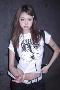 American Retro White Fitted T-Shirt for Women, Sexy Slim Fit Short Sleeve Top, Summer Street Style