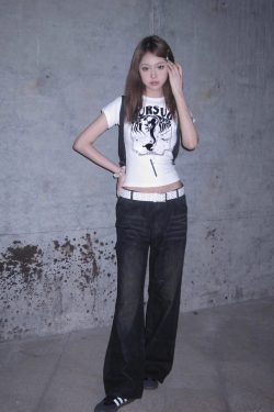 American Retro White Fitted T-Shirt for Women, Sexy Slim Fit Short Sleeve Top, Summer Street Style